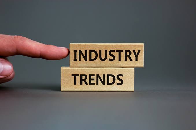 Speaker sharing industry insights and trends